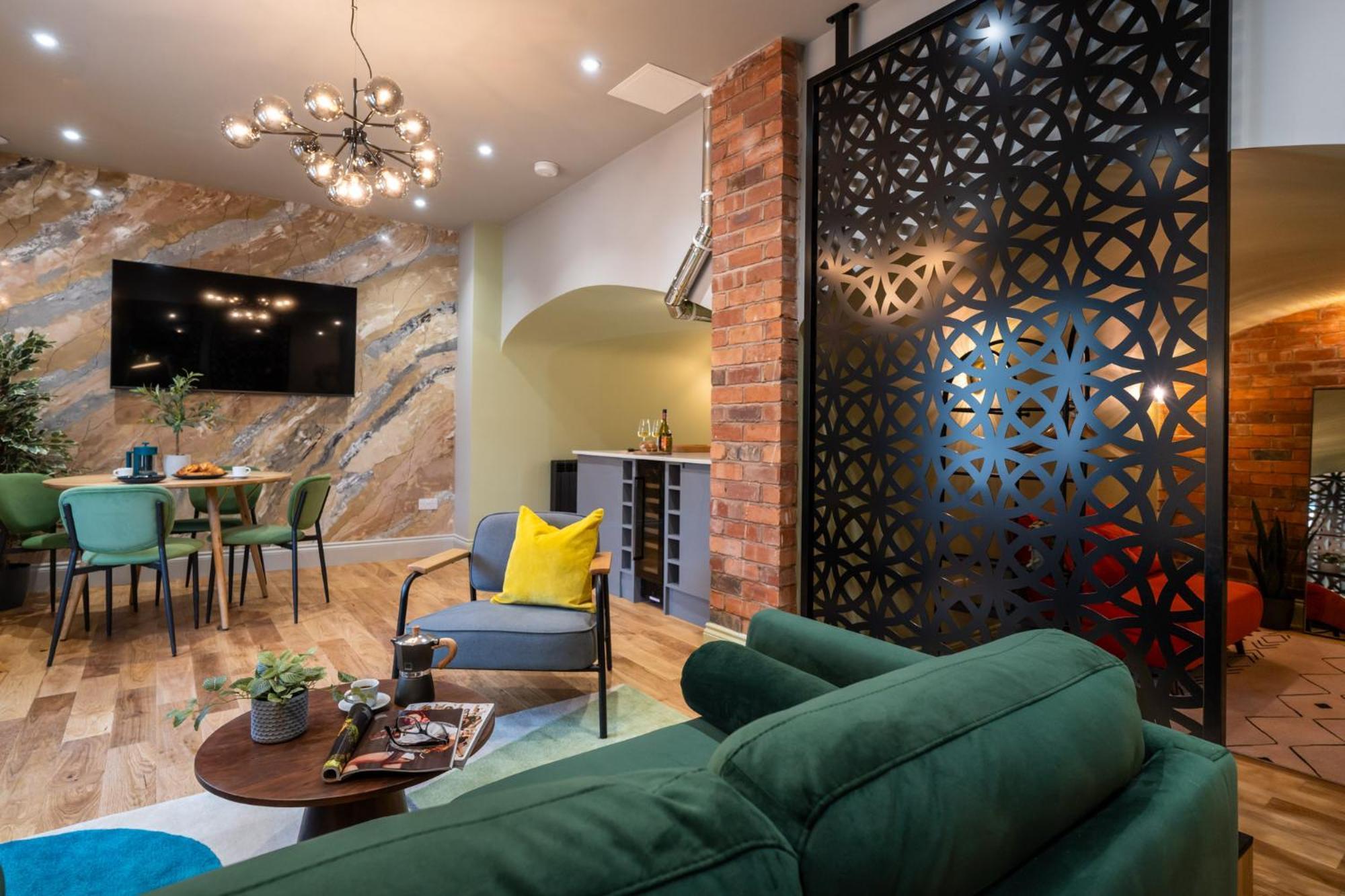Commandery Vaults - Luxury Apartment In City Centre With Sky Tv Worcester Exterior foto